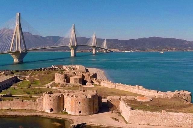 Rio Fortress (Castelo di Morea) and bridge